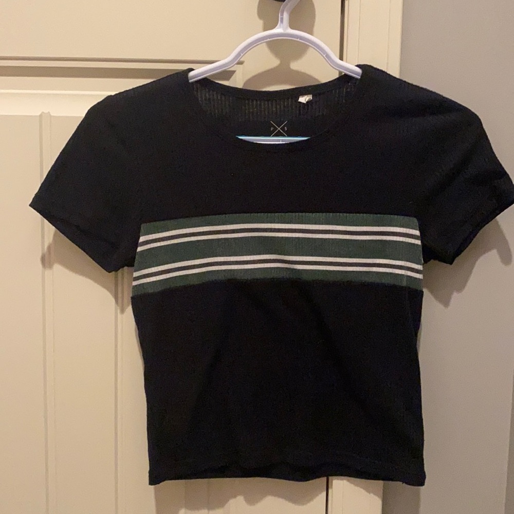 “basics by pacsun” xs shirt in perfect condition!